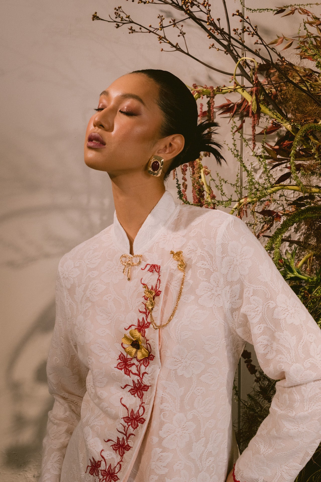 Rysa Kebaya in White