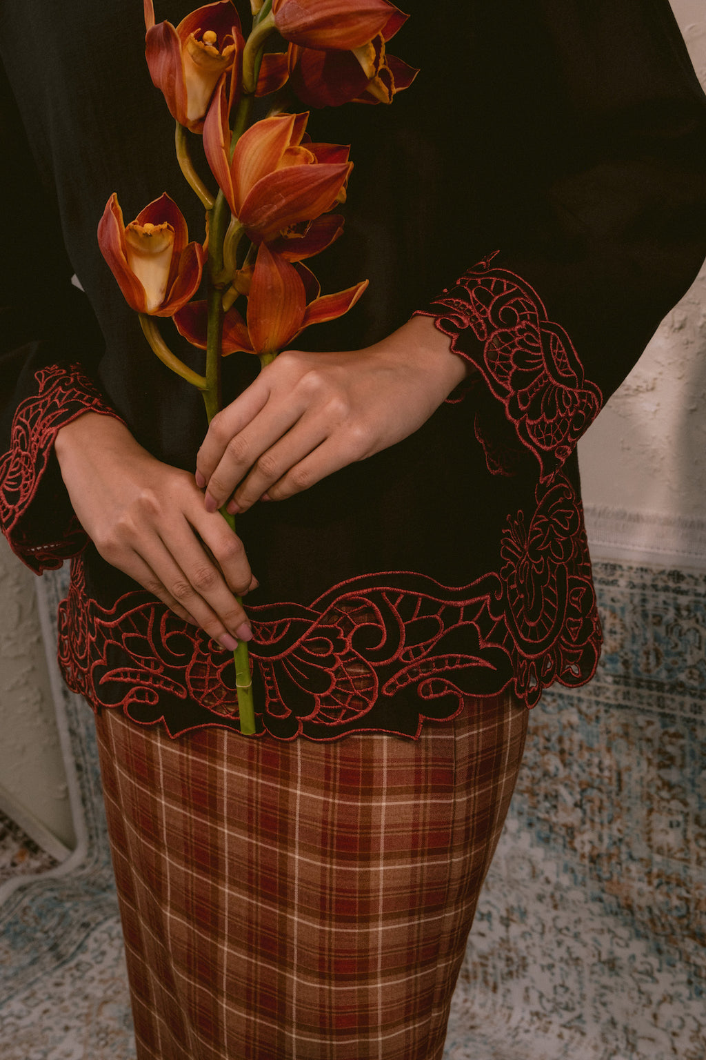 Romansa Set in Black