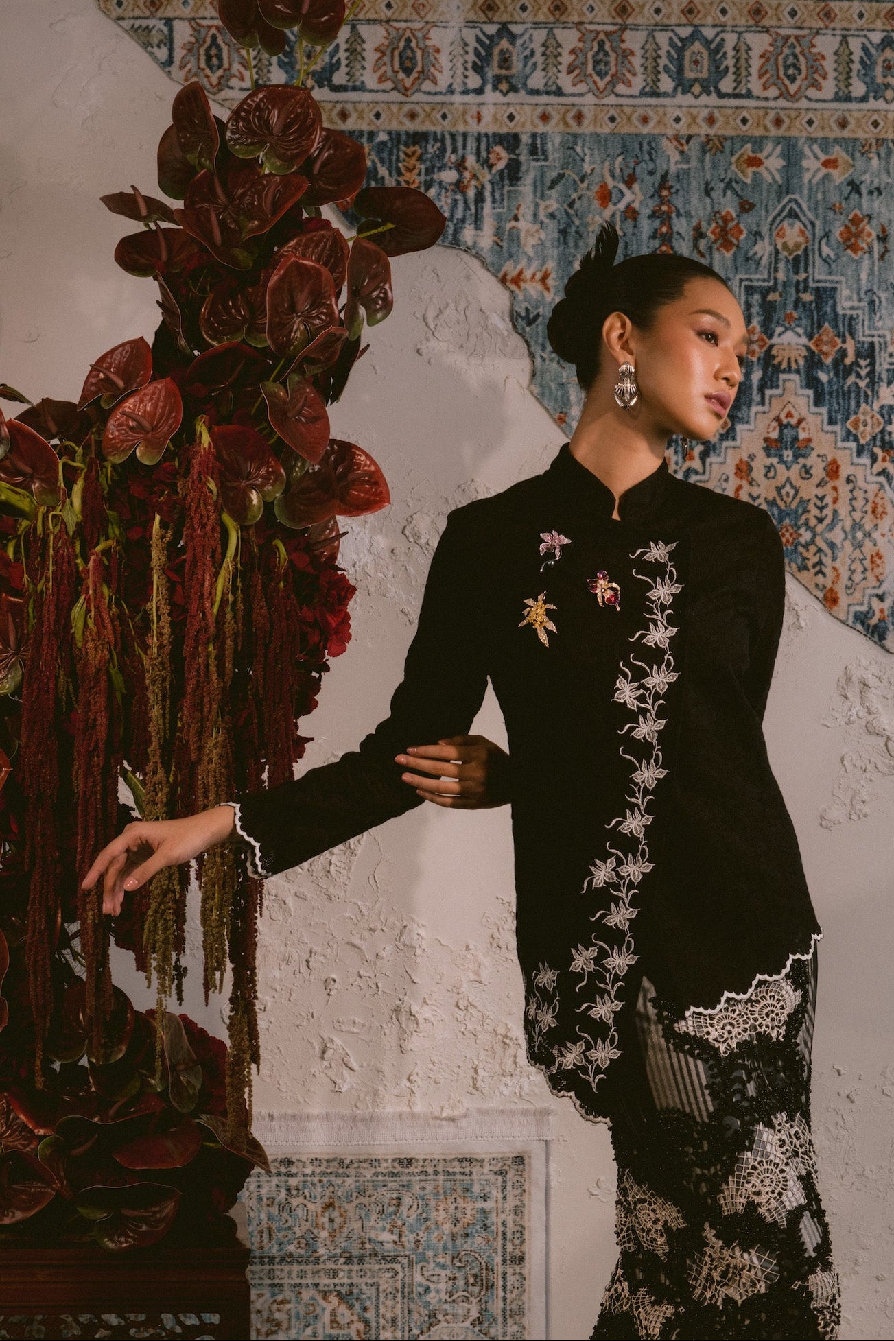 Rysa Kebaya in Black