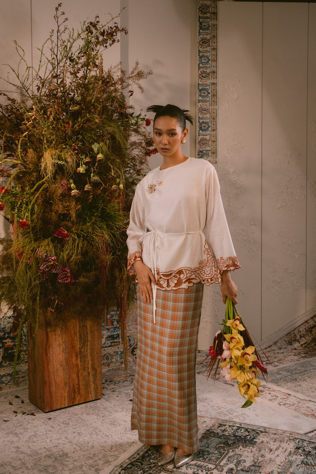 Romansa Set in Ivory