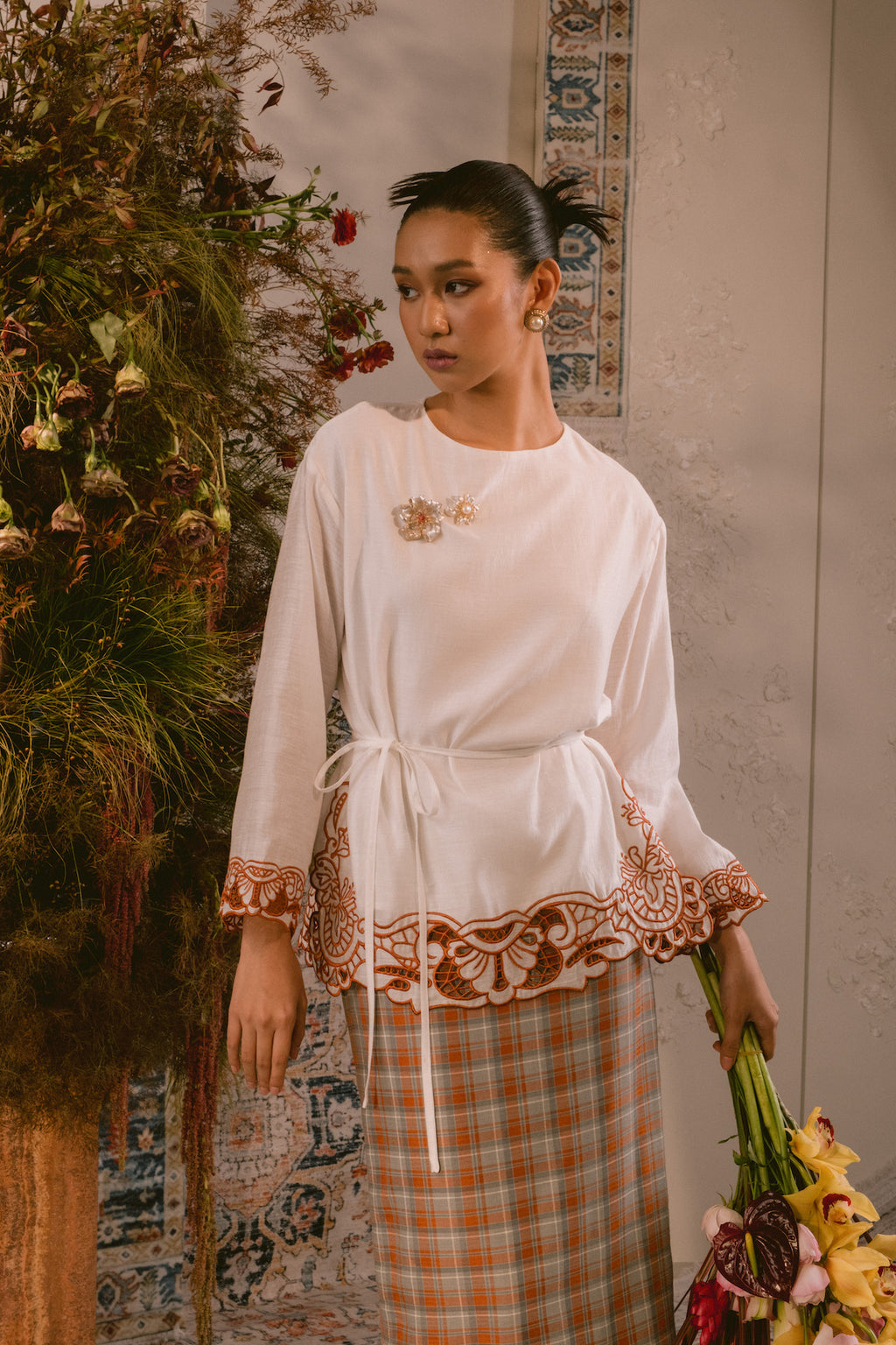 Romansa Set in Ivory