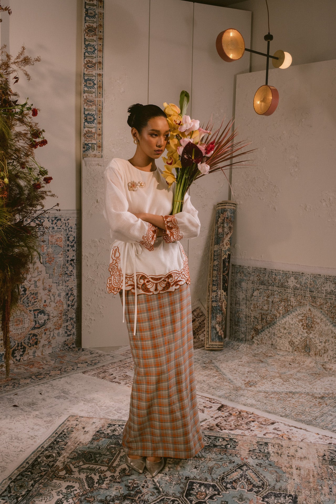 Romansa Set in Ivory