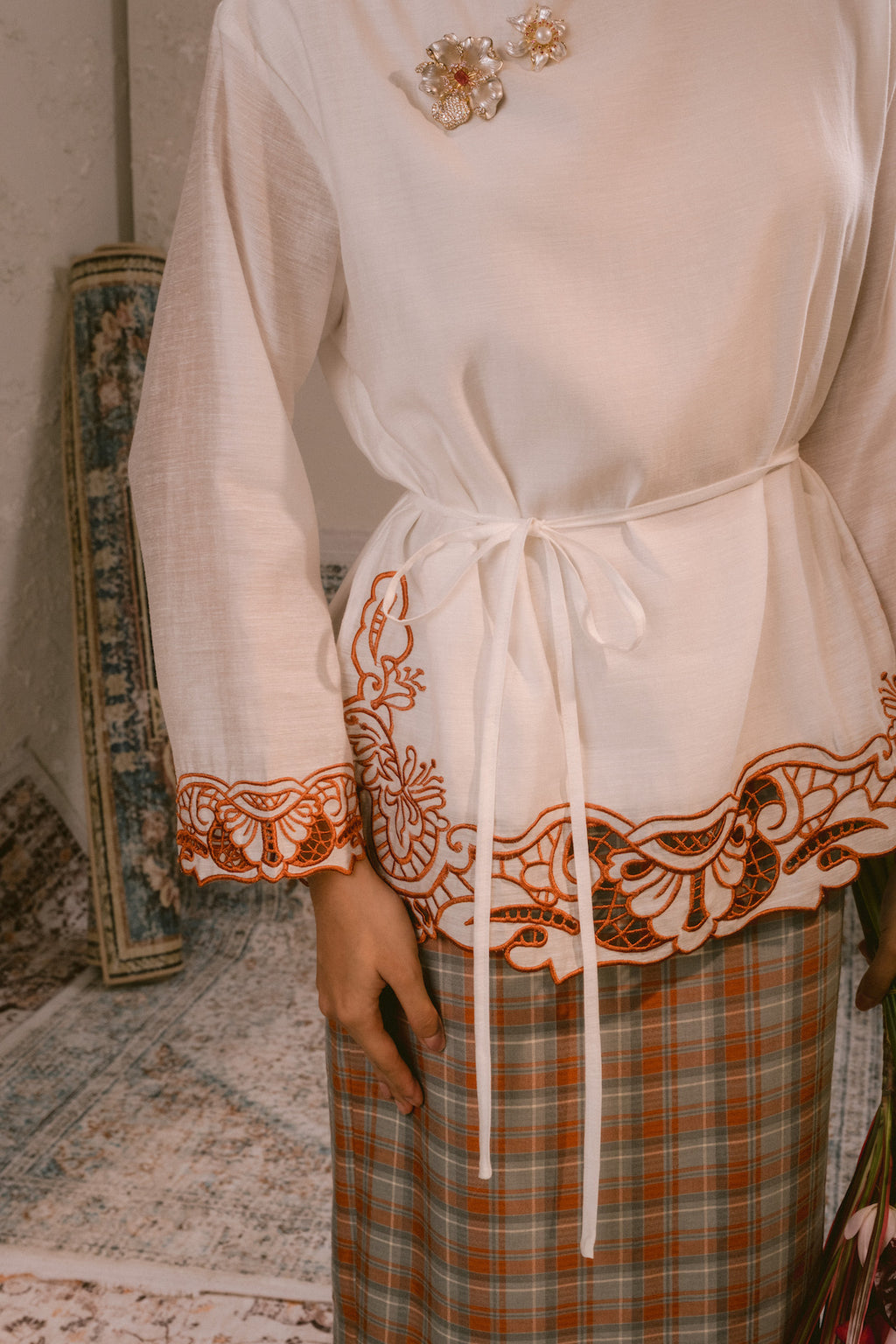 Romansa Set in Ivory