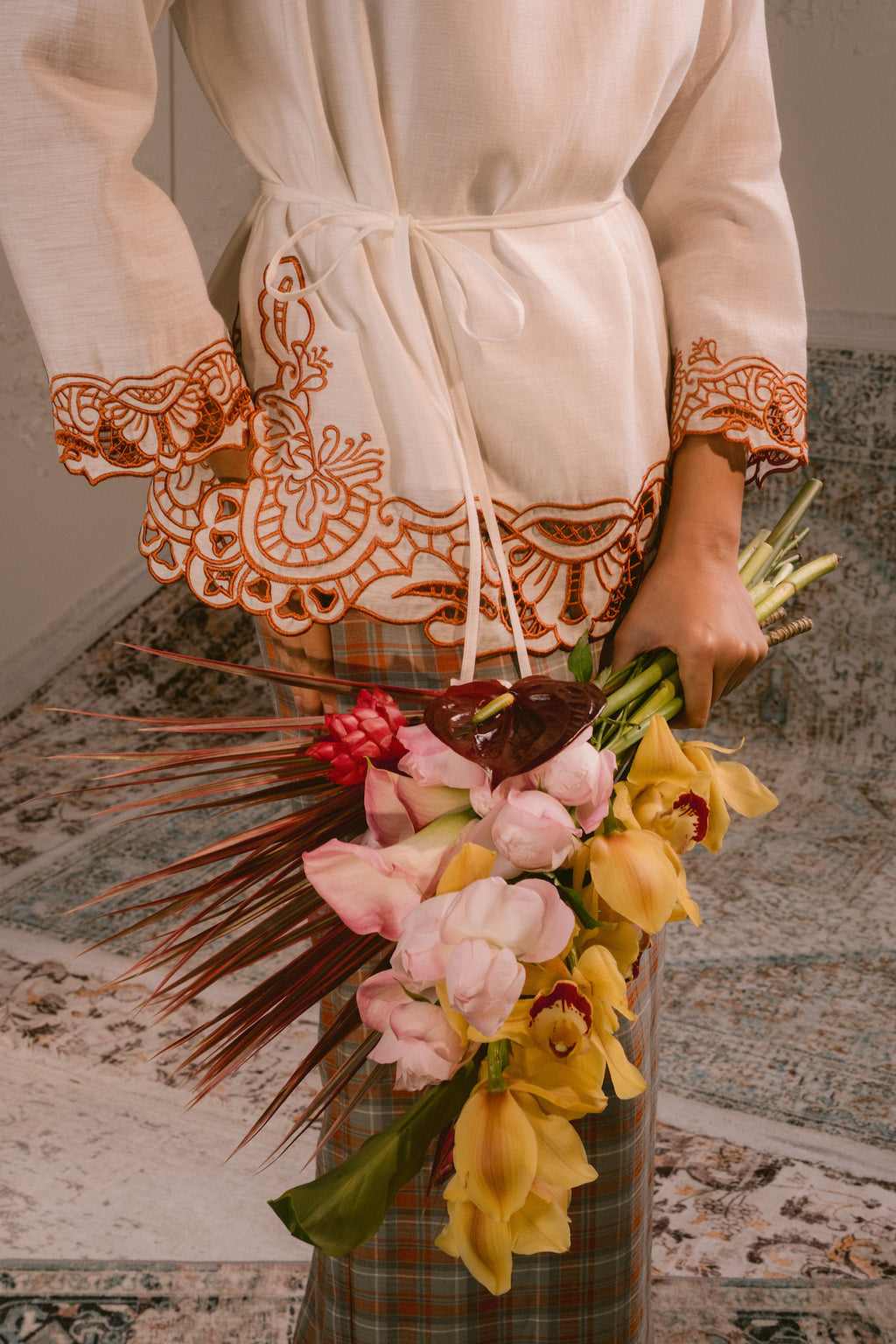 Romansa Set in Ivory